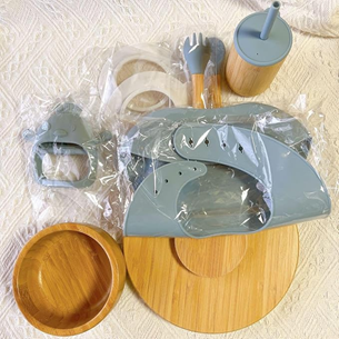一歳誕生日プレゼント おもちゃ以外　人気アイテムランキング 第2位　ベビー用食器セット（シリコン・木製）の商品イメージ画像